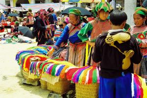 Muong Khuong Market-Lao Chai Trekking Easy 2Days 3Nights Tour-1night at hotel